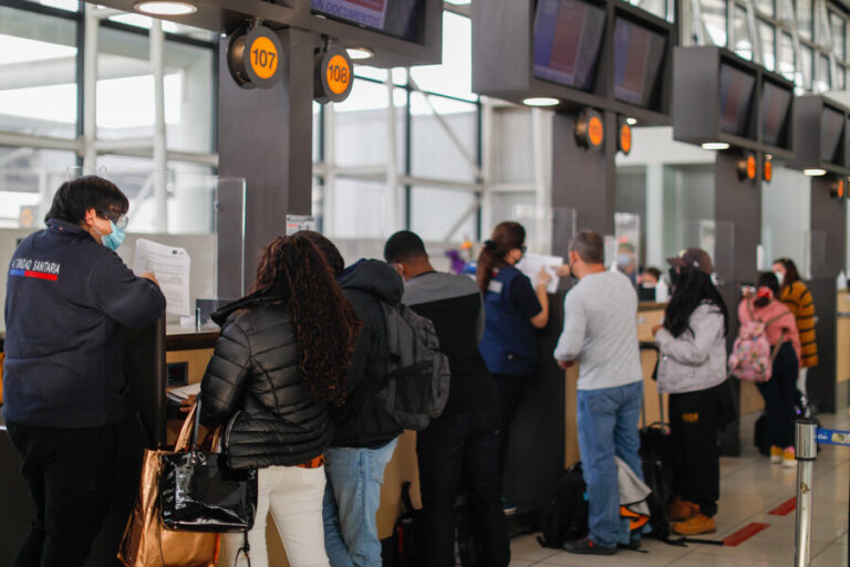 Desde el 6 de septiembre: Argentina autorizará entrada de turistas chilenos tras flexibilización al cierre de fronteras