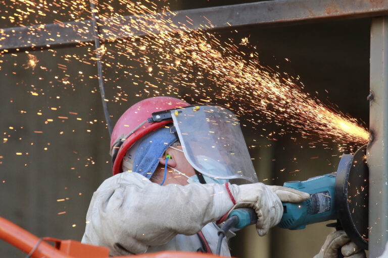 INE: Tasa de desocupación llegó a 8,7% en el trimestre móvil entre febrero y abril