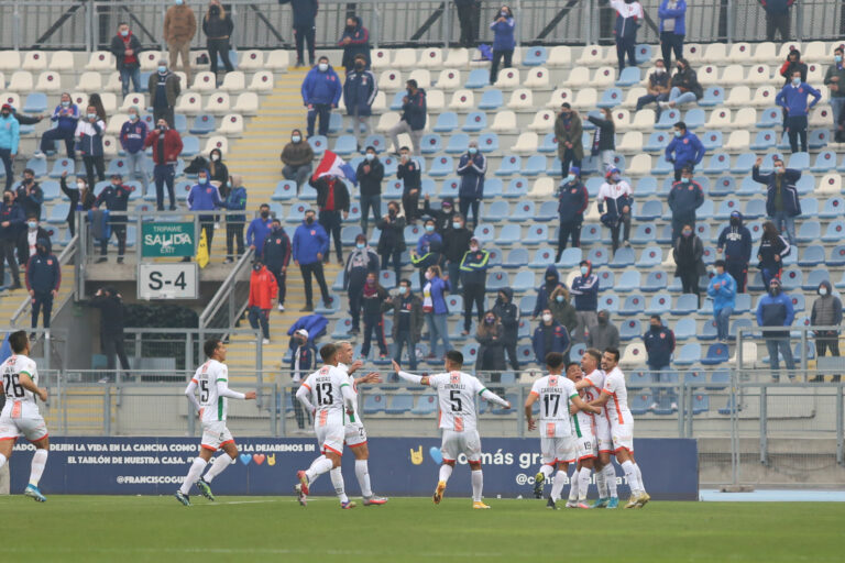 Cobresal sorprendió a la U en Rancagua y consiguió su primer triunfo como visita en el torneo
