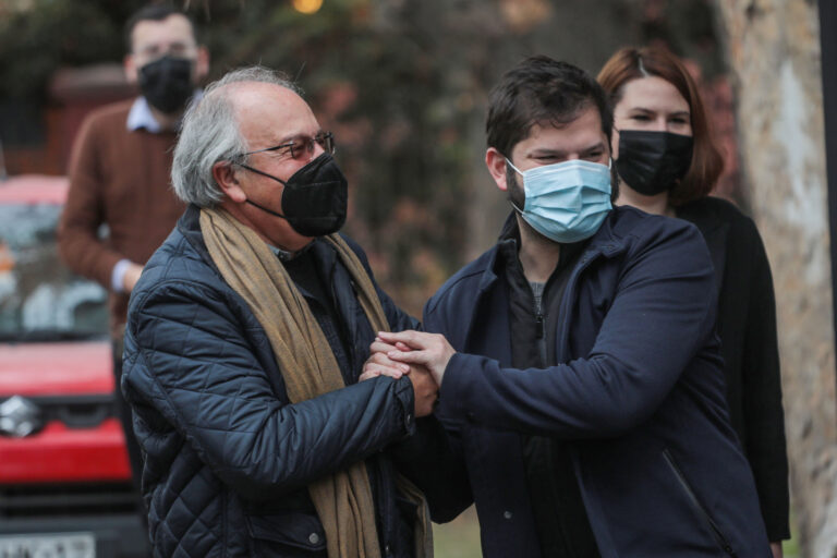 Acción Humanista proclama a Gabriel Boric como candidato presidencial