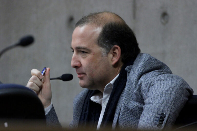 Ex asesor de ME-O, Cristián Warner, recuperó sus derechos políticos y ciudadanos tras requerimiento en el TC