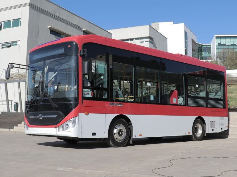 Con wifi y cargadores USB: Valparaíso implementará primera flota de buses eléctricos
