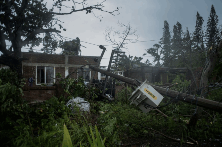 Grace impactó México como huracán categoría 3 y dejó al menos 8 muertes