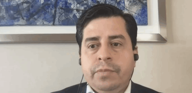 Senador Araya por reforma a las notarías: 