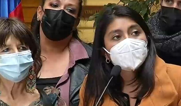 Fallida acusación constitucional contra el ministro Figueroa generó críticas cruzadas en la oposición