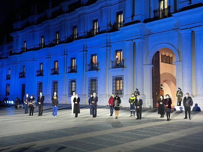 Conmemoración a los fallecidos por COVID-19: Presidente Piñera decretó duelo nacional por dos días