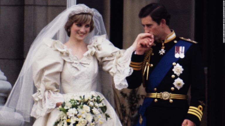Subastarán una rebanada de la torta de matrimonio de la princesa Diana