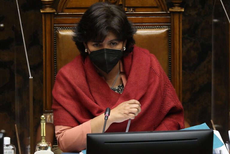 Yasna Provoste pondrá su cargo de presidenta del Senado a disposición