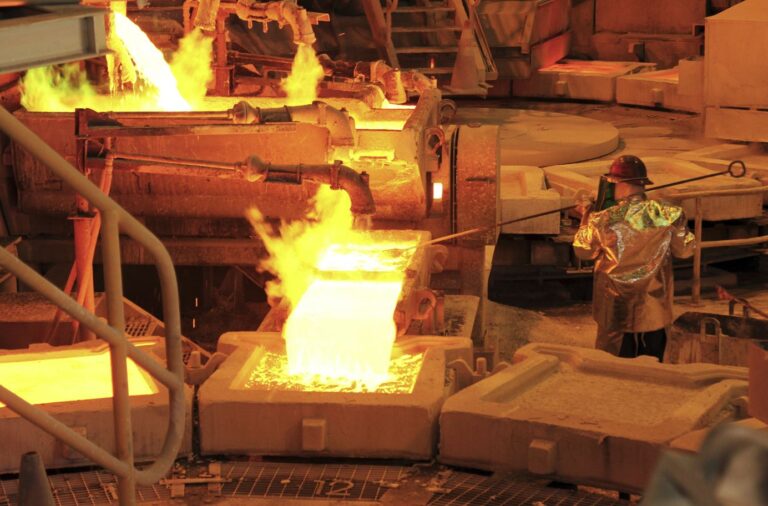 Imacec: Actividad económica de abril cayó 1,1%, el tercer descenso consecutivo