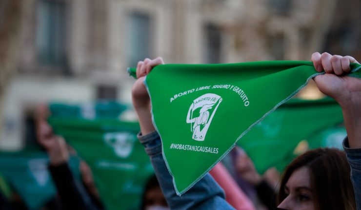 Por proyecto de aborto: DC expresa alejamiento del Gobierno y que dice atenta contra acuerdos necesarios