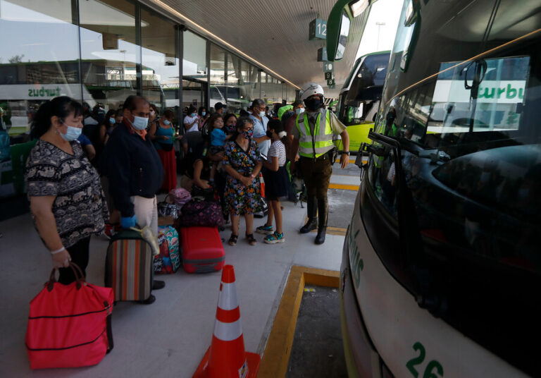 Por un caso COVID positivo: Seremi de Salud del Maule busca a pasajeros de bus que viajó de Santiago a Curicó