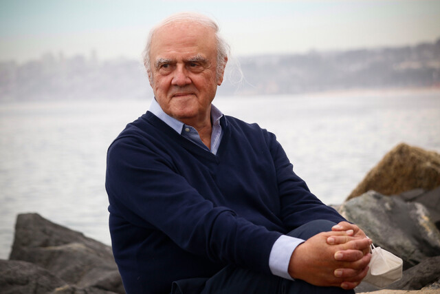 Constituyente Agustín Squella se sumó al Colectivo del Apruebo