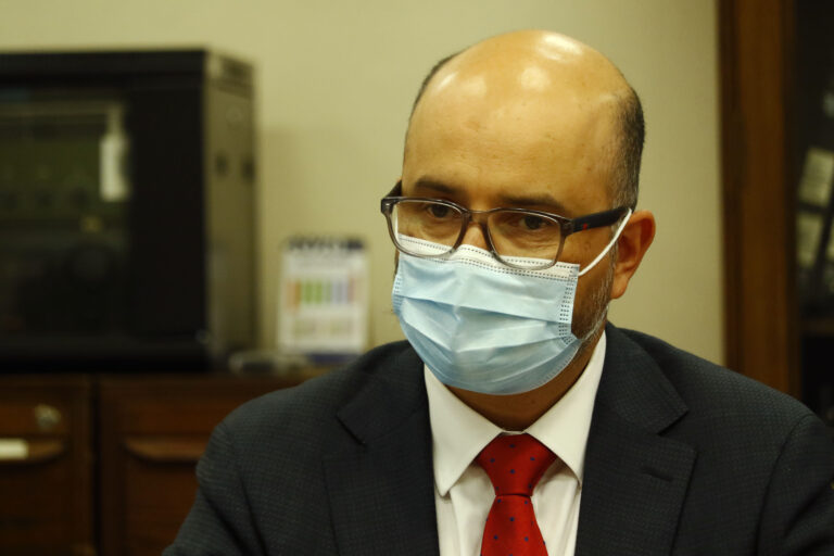 Discusión inmediata al cuarto retiro: Ilabaca dice que es 