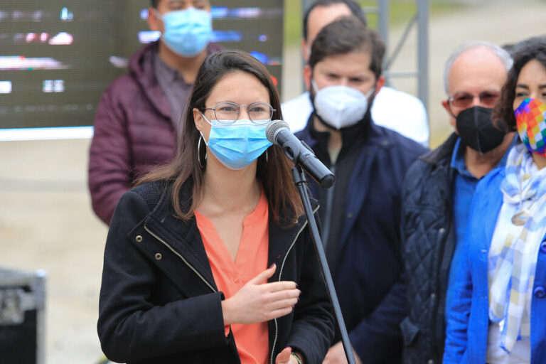 Irací Hassler se integra al comando de Boric: Será vocera y coordinadora programática