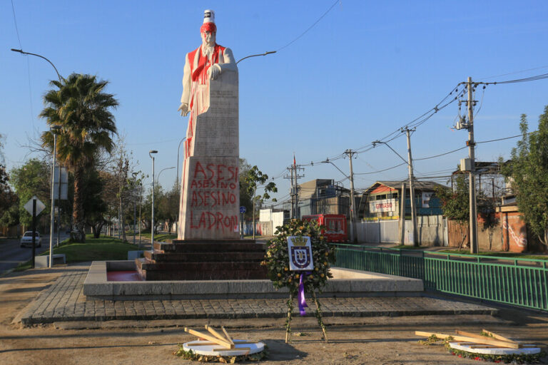Monumento de ex presidente Salvador Allende recibió ataques de desconocidos en San Joaquín