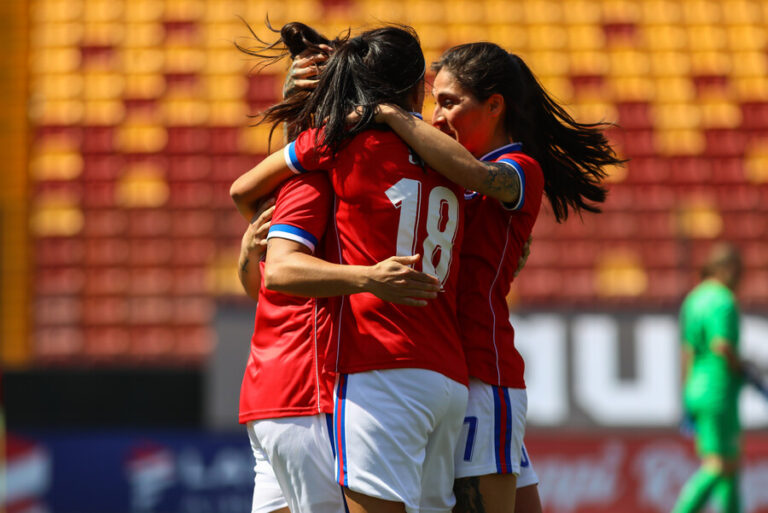 La Roja femenina consiguió agónico empate ante Uruguay en Santa Laura