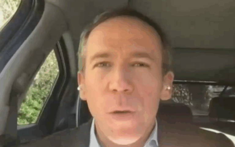 Alessandri llama al Gobierno a “tener ojo” con beneficios “atados al Estado de Excepción”