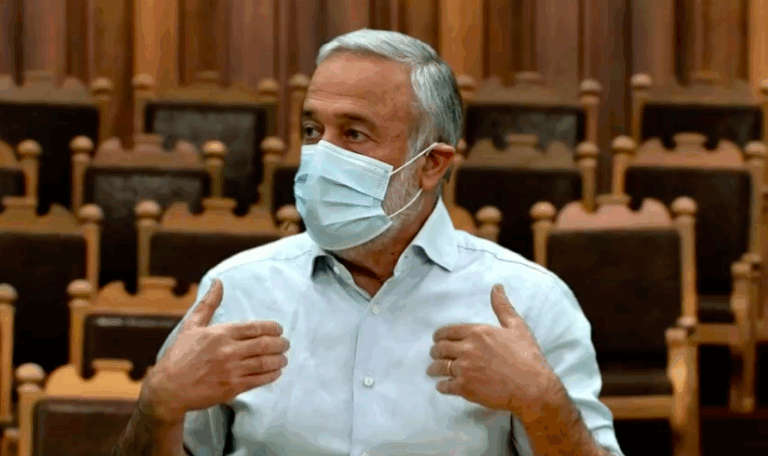 Baranda sobre asignaciones en la CC: 