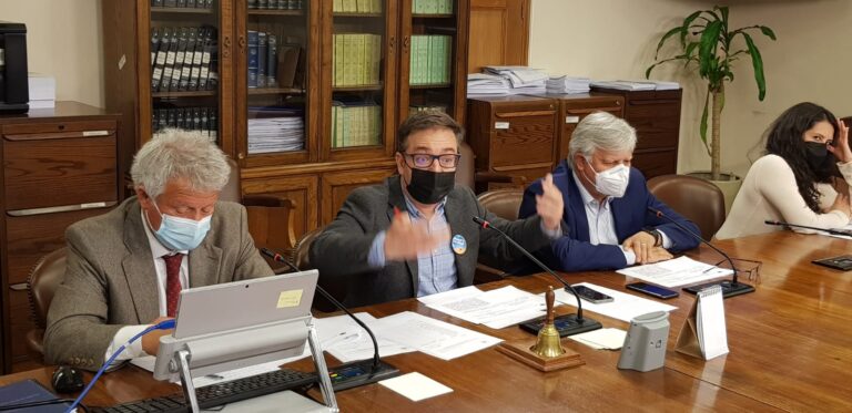 Comisión de Trabajo de la Cámara Baja aprobó el 17 irrenunciable y pasa a votación en Sala