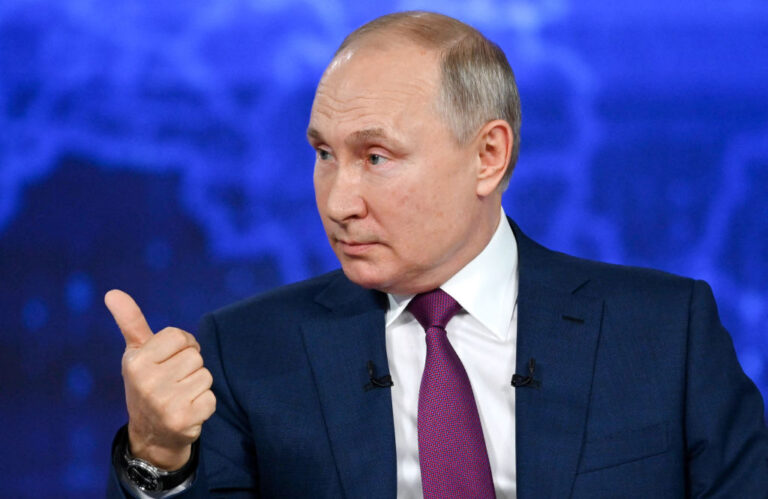 Putin inicia aislamiento preventivo luego que círculo íntimo diera positivo por COVID-19