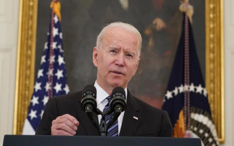 Joe Biden reconoce que debió realizar 