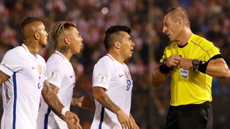 La Roja ya tiene árbitros designados para la triple fecha clasificatoria de octubre