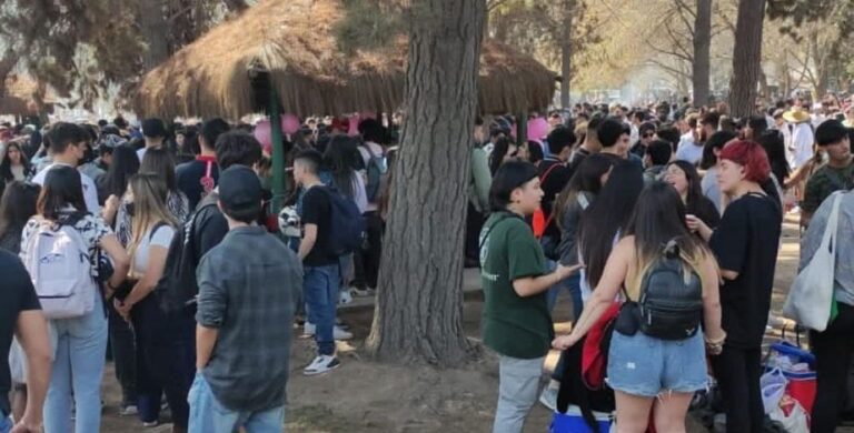 Reportan posible caso positivo de COVID-19 en la fiesta no autorizada del Parque Padre Hurtado
