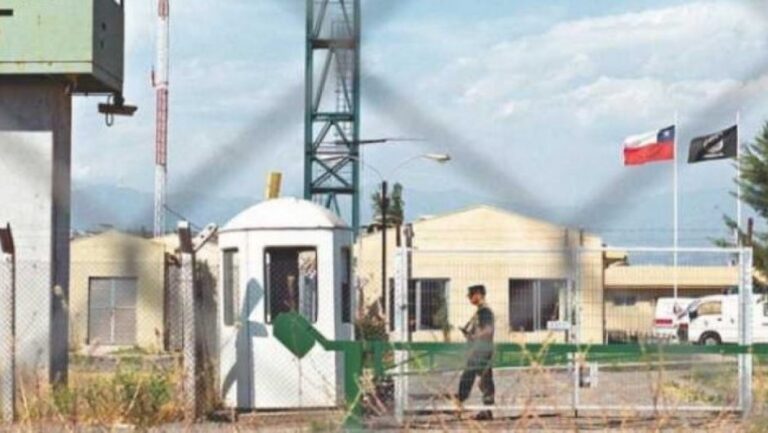 Brote de COVID-19 en Punta Peuco: Gendarmería informó que 70% de reclusos está contagiado