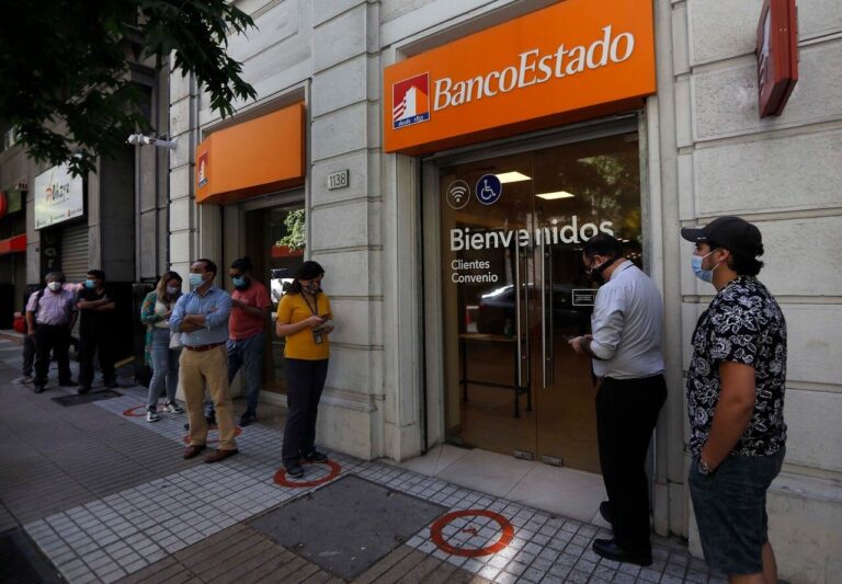 Comienza el pago del IFE Universal de octubre: ¿Cuándo lo recibirás?