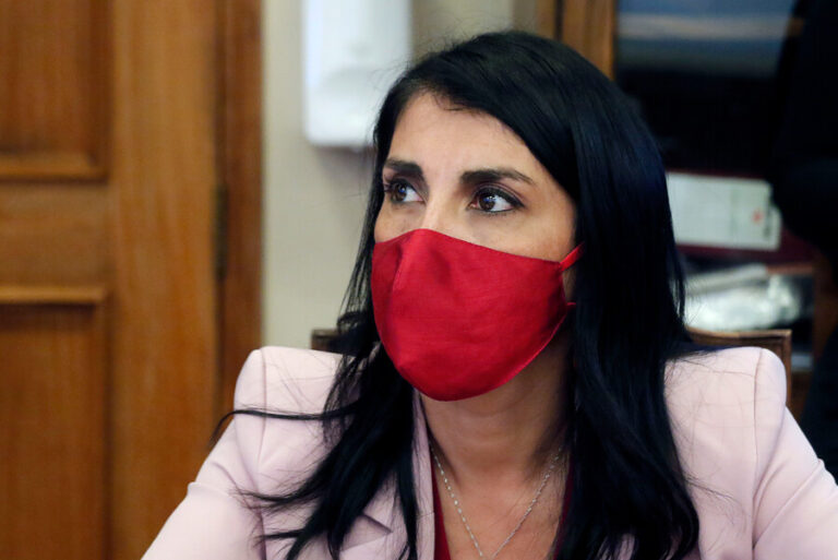 “No he destinado recursos públicos”: La respuesta de Rubilar tras acusación sobre campaña de su pareja