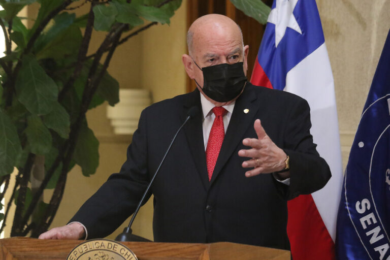 Insulza y proyecto de indulto: “Quiero que haya una amnistía, pero no para para quienes cometieron saqueos”