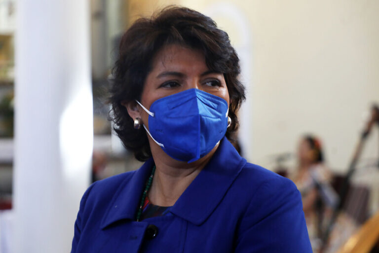 Provoste y rechazo del cuarto retiro: 