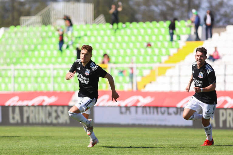 Colo Colo superó a Palestino por 2-1 en La Cisterna y se aleja de la Católica y Unión La Calera