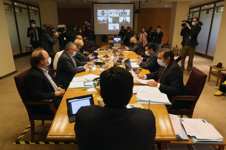 Comisión de Constitución reanuda análisis del cuarto retiro: Instancia se extenderá hasta el miércoles