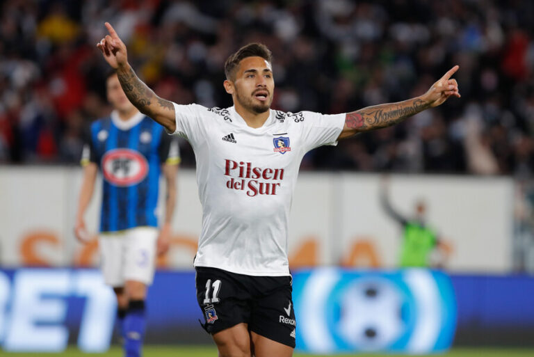 Colo Colo se consolida como el líder absoluto del torneo nacional tras ganarle a Huachipato en Macul