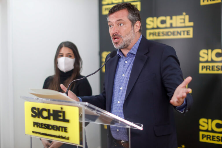 Sichel respaldó a Martorell: 
