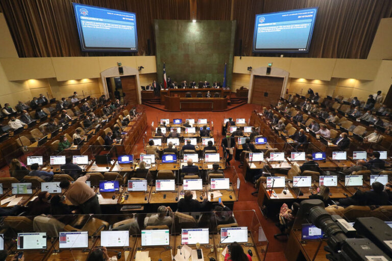 Seis diputados fueron sancionados por asistir a programas de TV en horarios de sesiones