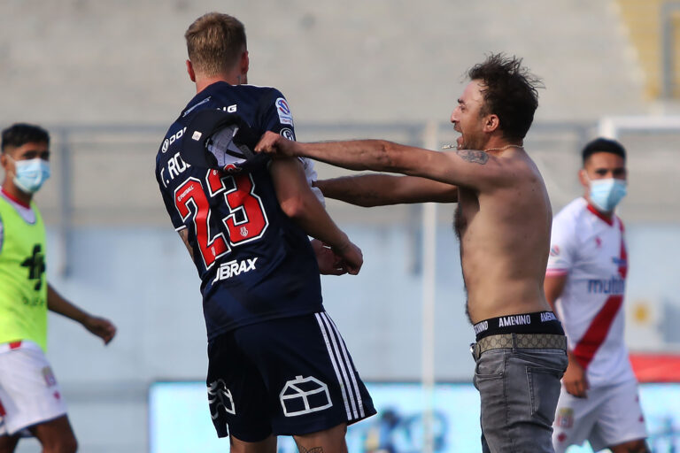 La U confirmó salida de Esteban Valencia y anunció 