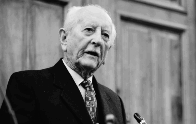 A los 104 años murió Renán Fuentealba Moena, uno de los fundadores de la DC y parte del grupo de 