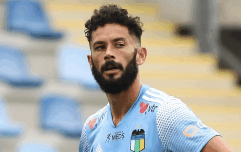 O’Higgins anunció querella contra hinchas que amenazaron a Marcelo Larrondo en su domicilio