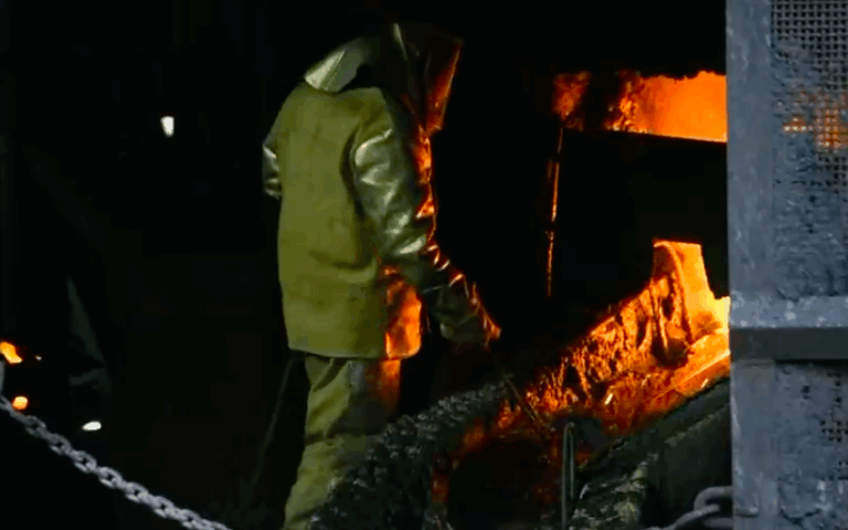 Tras subida histórica, el cobre se desploma: Precio cayó 4,61%