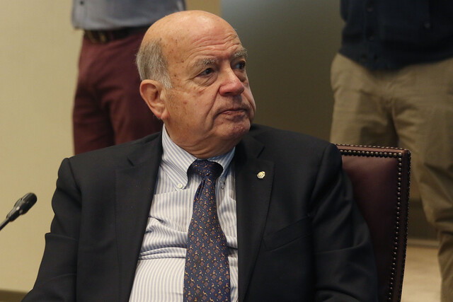 Senador Insulza y propuesta de revisión de tratados: 