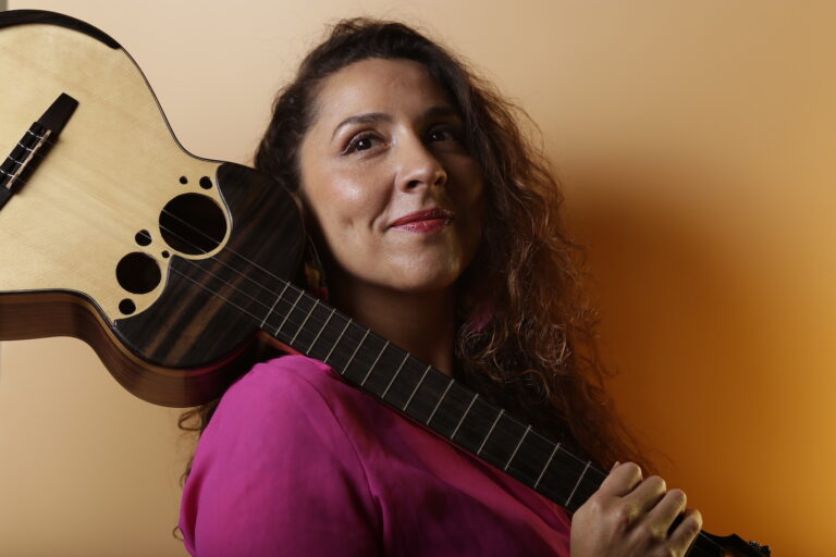 Un tributo a los sonidos del continente: La cantautora Miloska estrena su nuevo álbum “Latinidad”