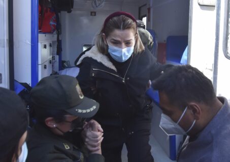 Vuelco en el caso Áñez: Juez ordena que ex presidenta sea atendida en la cárcel, incluso “contra su voluntad”