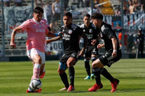Colo Colo suma 44 miembros de plantel como contacto estrecho y pasarían a cuarentena