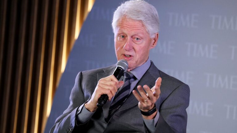 Hospitalizan al expresidente Bill Clinton por una infección urinaria