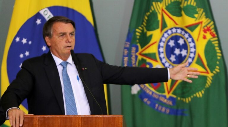 Bolsonaro no se vacunará contra el COVID-19: 