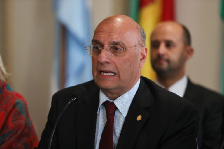 Venezuela: Oposición busca que el fiscal de la Corte Penal Internacional pida enjuiciar a Nicolás Maduro