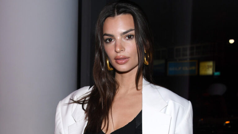 Emily Ratajkowski explora los peligros de ser deseada en 