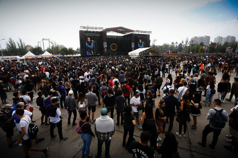 Por daños al Parque O'Higgins: Comisión municipal de Santiago rechaza Lollapalooza